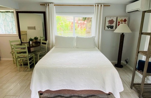 Waialee Cottage | Charming Cottage across the street from beach and walking distance to Haleiwa!