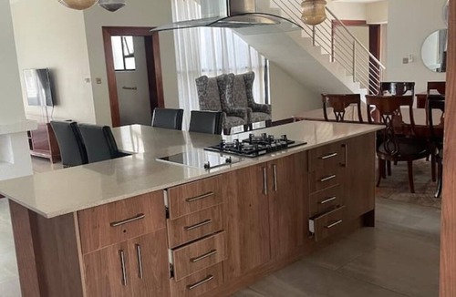Cathedral Hill House | Charming Double-Storey Villa in Roma Park | Private Pool Family-Friendly