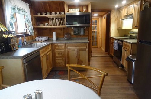 Roxbury House | Charming farmhouse on 200+ acre horse farm and wildlife rehabilitation facility