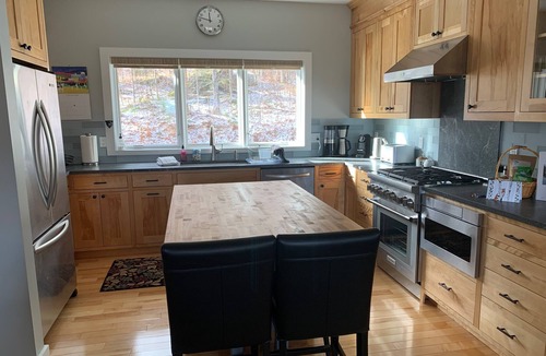 Waitsfield House | Charming mountain retreat with valley views, walk to Sugarbush Mt Ellen