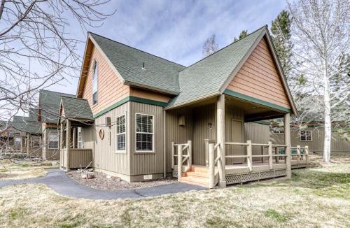 Redmond Ski Chalet | Charming resort home with fireplace deck gas grill and gas stone fireplace