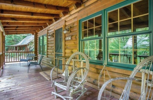 Saugatuck Cabin | Charming Saugatuck Log Cabin - minutes away from everything - with NEW hot tub!