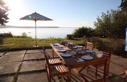 Eastsound House | Charming west-facing beach house - sandy beach near Eastsound