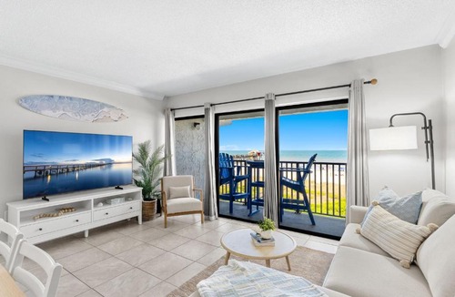 Avon By The Sea Apartment | Chateau by the Sea - Cocoa Beach Oceanfront Penthouses with Rooftop Deck next to the Pier