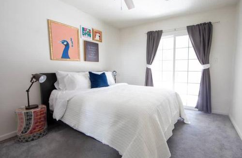 Northwest House | Cheerful 2 Bedroom Home near Virginia Wesleyan