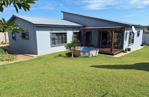 Lusaka House | Chic Modern Escape