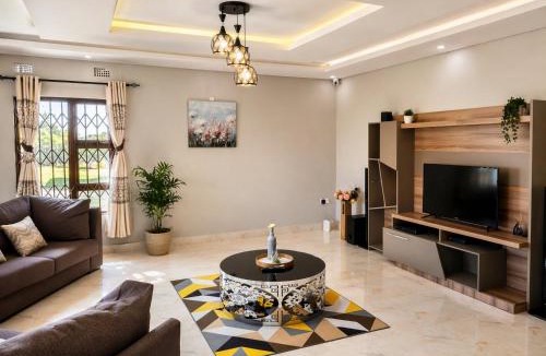 Lusaka House | Chic Modern Escape