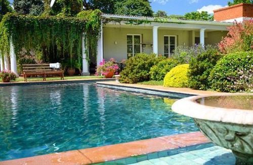 Harare Apartment | Chic Studio Nestled in Lovely Garden and Pool-2254