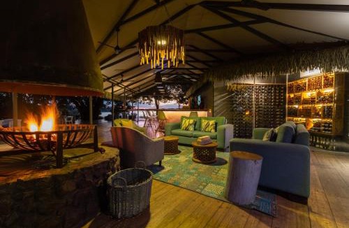 Victoria Falls Cabin | Chundu Island