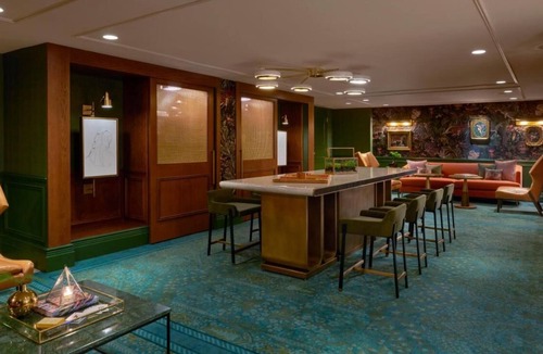 Logan Circle House | City View Studio King at Viceroy Washington DC, Rooftop Pool!