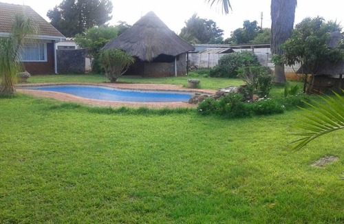 Bulawayo House | Close to the city centre & walking distance to the Zimbabwe National Trade Fair