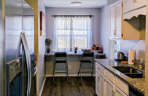 Lenexa House | Comfortable and spacious 3BDR duplex in great location! Unit # 1