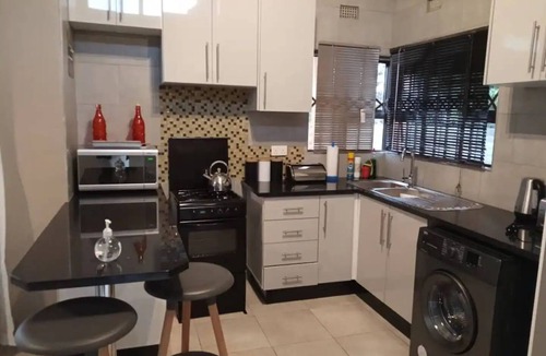 Harare Apartment | Comfy, modern, stylish furnished cottage - 2174