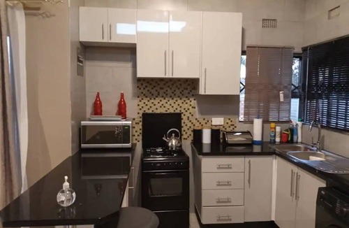 Harare Apartment | Comfy, modern, stylish furnished cottage - 2174