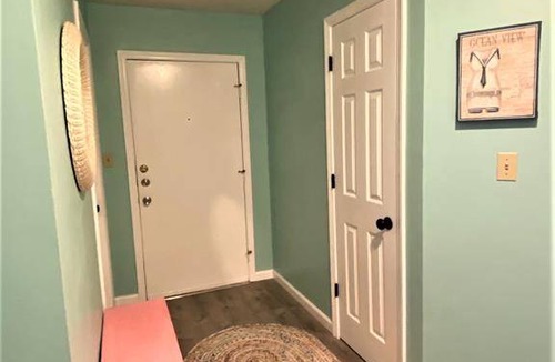 Surfside Beach Condo | Condo ∙ 2 bedrooms ∙ 5 guests