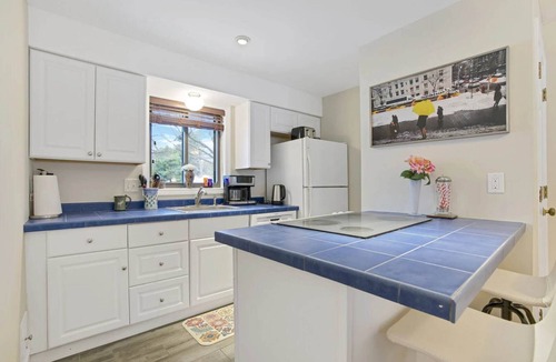 West Hartford Condo | Condo with Fireplace, Windsor Village