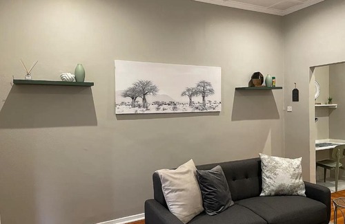 Bulawayo Apartment | Contemporary 2 bed in Suburbs - 2081
