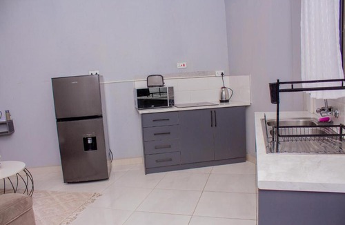 Kariba Apartment | Contemporary one-bedroom apartment in Kariba Heights - 2382