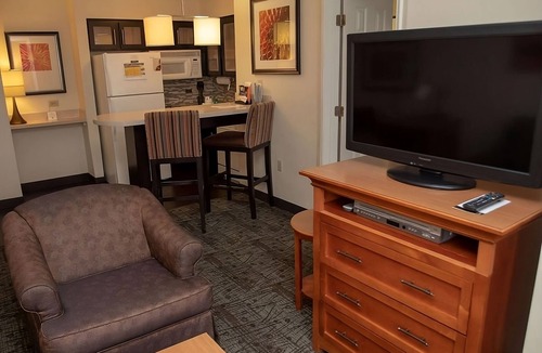Vance Jackson Apartment | Convenient Suite Close to the San Antonio International Airport | Free Breakfast