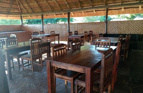 Lusaka Province Apartment | Cosy place along Zambezi River with Starlink Internet