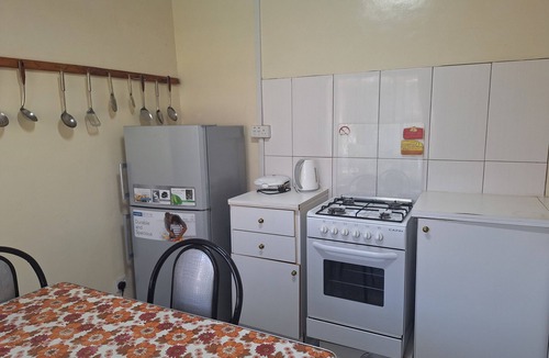 Harare House | Cottage Sleeps 4 with Pool