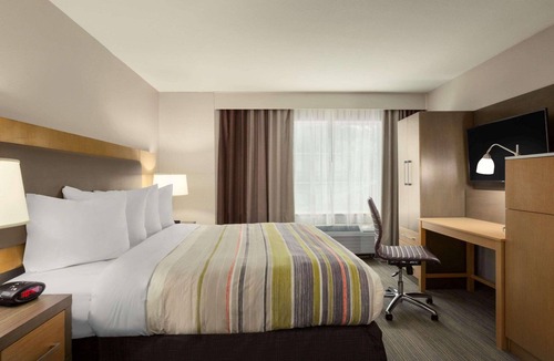 Medical Center District Hotel | Country Inn & Suites by Radisson, San Antonio Medical Center, TX