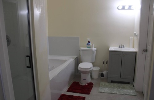 Covington Apartment | Cozy 1-bedroom apartment in perfect Covington with AC