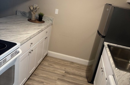 Park East Apartment | Cozy 1-bedroom apartment with AC in charming Sarasota