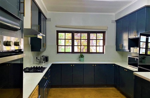 Bulawayo Apartment | Cozy 3 Bedroom House with unique bathrooms - 2084