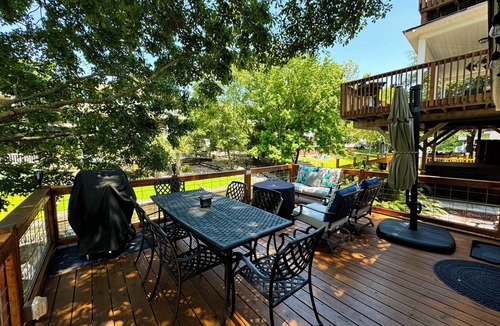 Surfside Beach Cottage | Cozy Beach Cottage 1758 in Ocean Lakes on Magnolia Lake with Limo Golf Cart