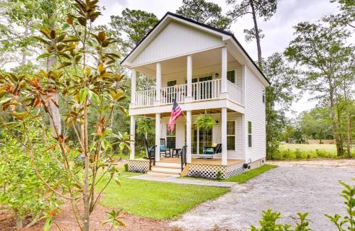 Southport House | Cozy Cottage: Minutes to Downtown Southport!