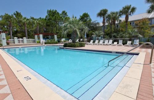 Gulf Place Apartment | Cozy Hotel-Style- near beach & dining with kitchenette pools hot tub & tennis