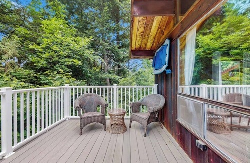 Waterbury Center House | Cozy house in woods w/gas fireplace, partial a/c, deck, bbq, w/d, wifi, kitchen