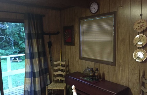 Canton Cabin | Cozy Mountainside Cabin 3400' Near Asheville NC