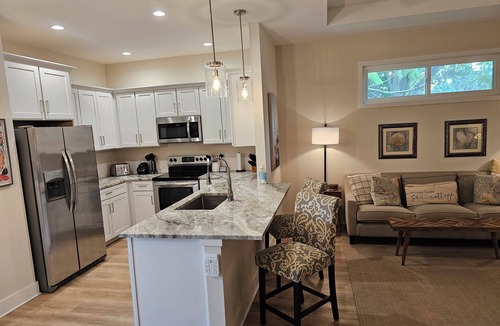 Bradenton House | Cozy new home 2 blocks from Manatee River, close to the boardwalk, and downtown