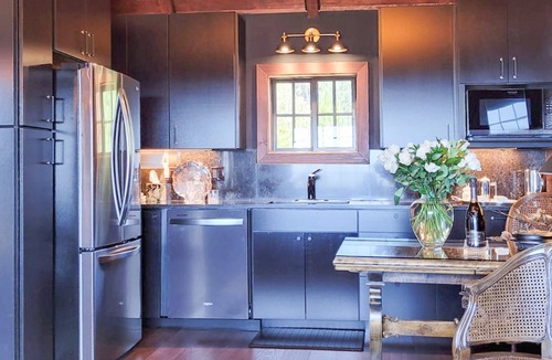 Fort Bragg House | Cozy Oceanfront European Cottage-Deck & Fire Pit