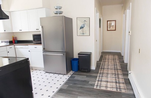 Middlebury House | Cozy Pleasant St Apartment in Downtown Middlebury!