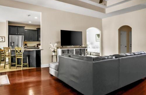 Crestview House | Cozy Retreat Patio Big Kitchen Fishing Nearby