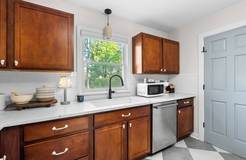 South Haven House | Cozy South Haven Retreat Near Pilgrim Haven Beach!