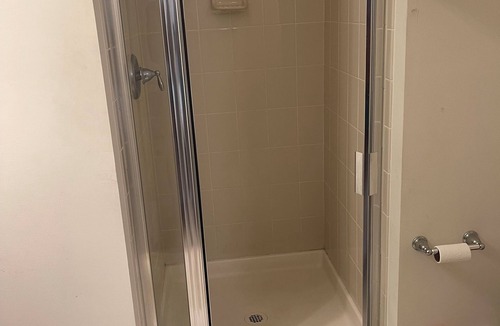 Montpelier House | Cozy townhome with WiFi and AC in charming Beltsville