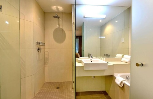 Harare Hotel | Cresta Lodge - Harare