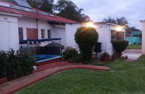 Bulawayo Cabin | Crocodile Rock Lodge