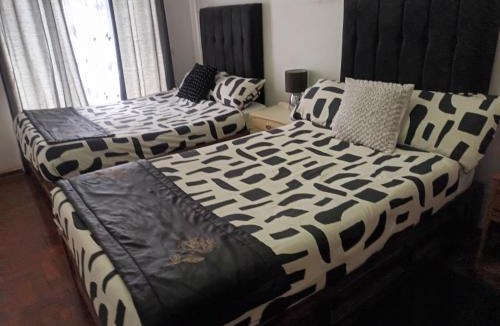 Bulawayo Cabin | Crocodile Rock Lodge