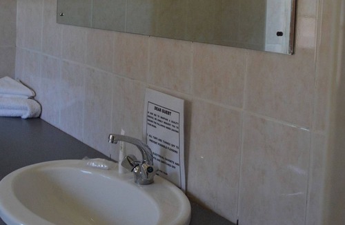 Chinhoyi Hotel | Cut Hotel