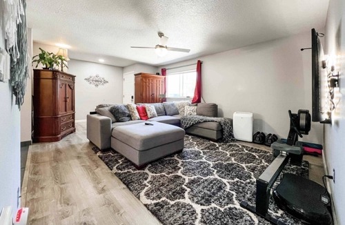 Prineville House | Cute and Updated Downtown Duplex