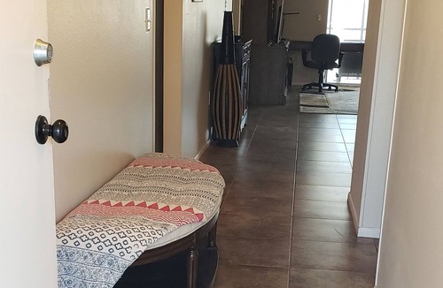 Ridge Wood Heights Apartment | Cute condo. 5 mile to Siesta beach , Swimming pool.