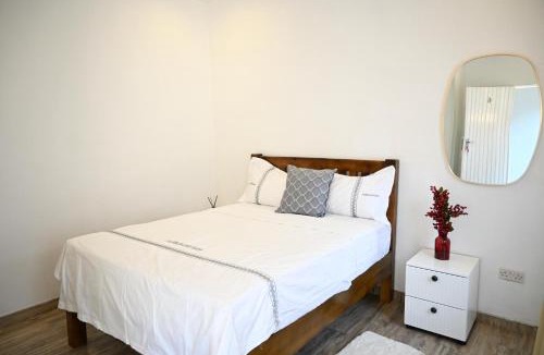 Midlands Cabin | Dade Residences