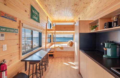 Mary Esther Cabin | Direct Waterfront Cabin Sunset Views 7
