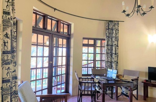 Bulawayo Apartment | Double Lodge in Natural African Bush - 2112