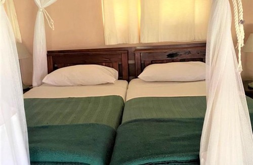 Bulawayo Apartment | Double Lodge in Natural African Bush - 2112